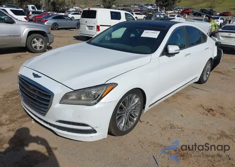 2015 Hyundai Genesis 3.8 z USA, uszkodzony, nr VIN KMHGN4JE8FU096295